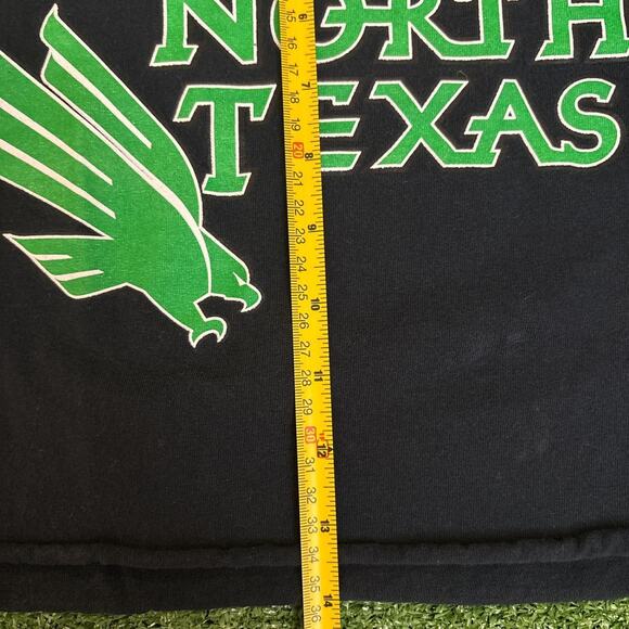 Black Cropped North Texas Graphic Crop Top Tee - Picture 4 of 4